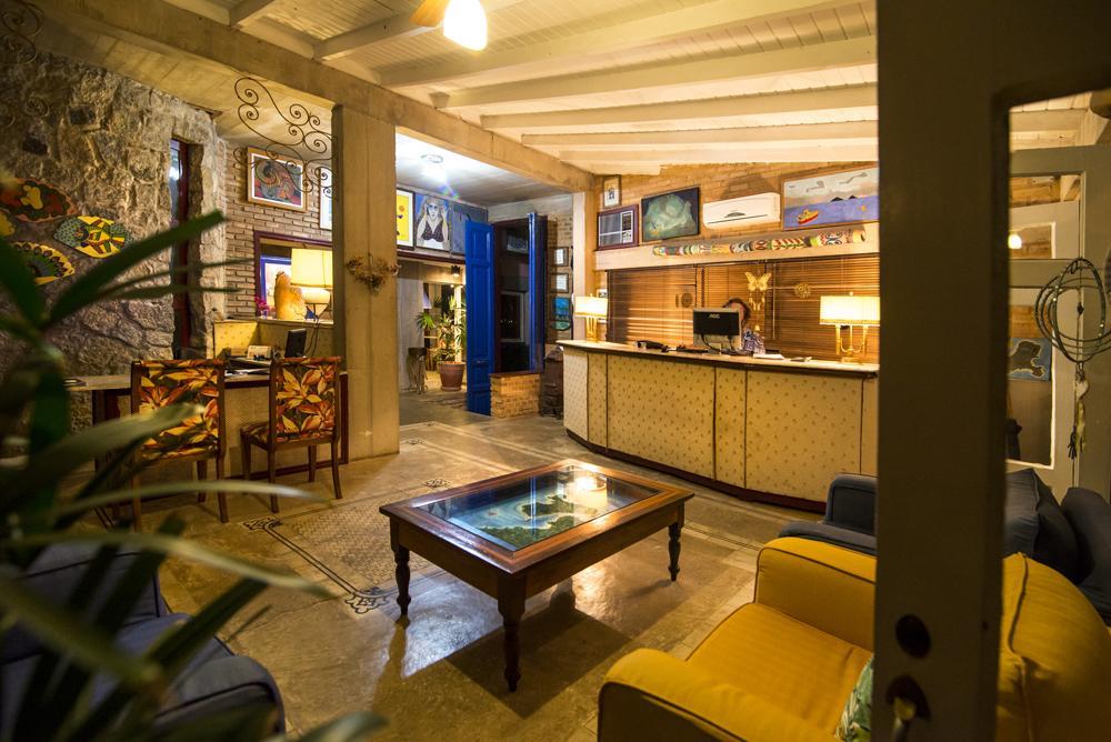 Hotel Pousada Maison Joly Ilhabela Esterno foto
