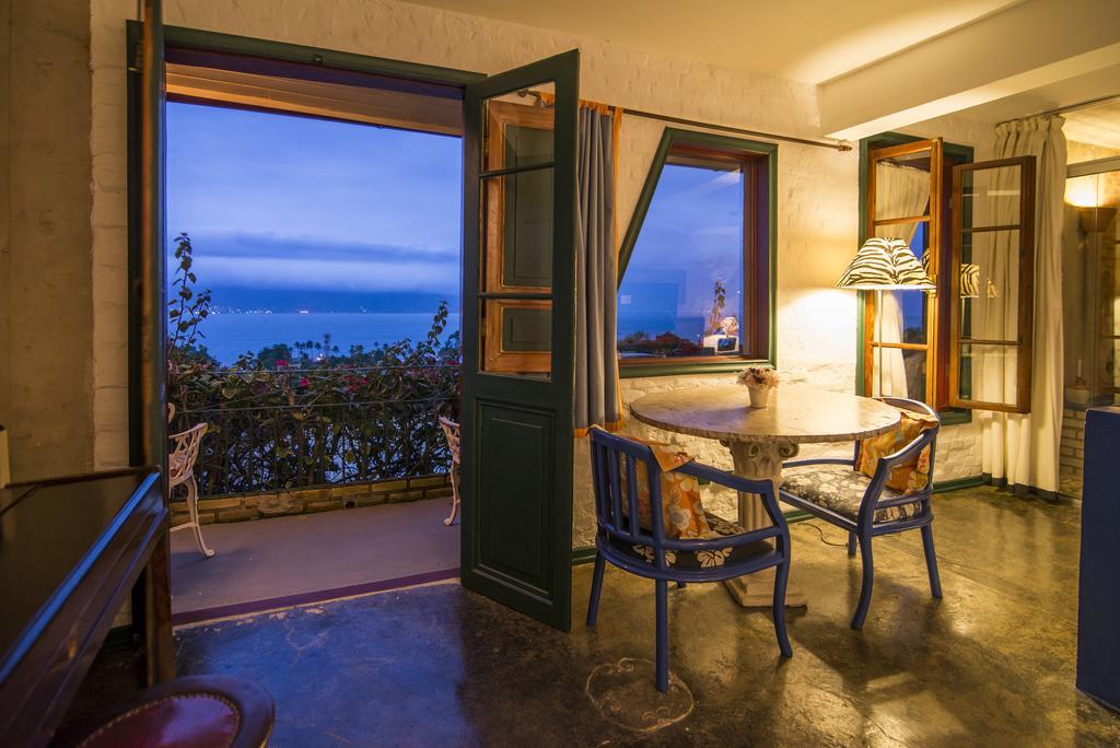 Hotel Pousada Maison Joly Ilhabela Esterno foto
